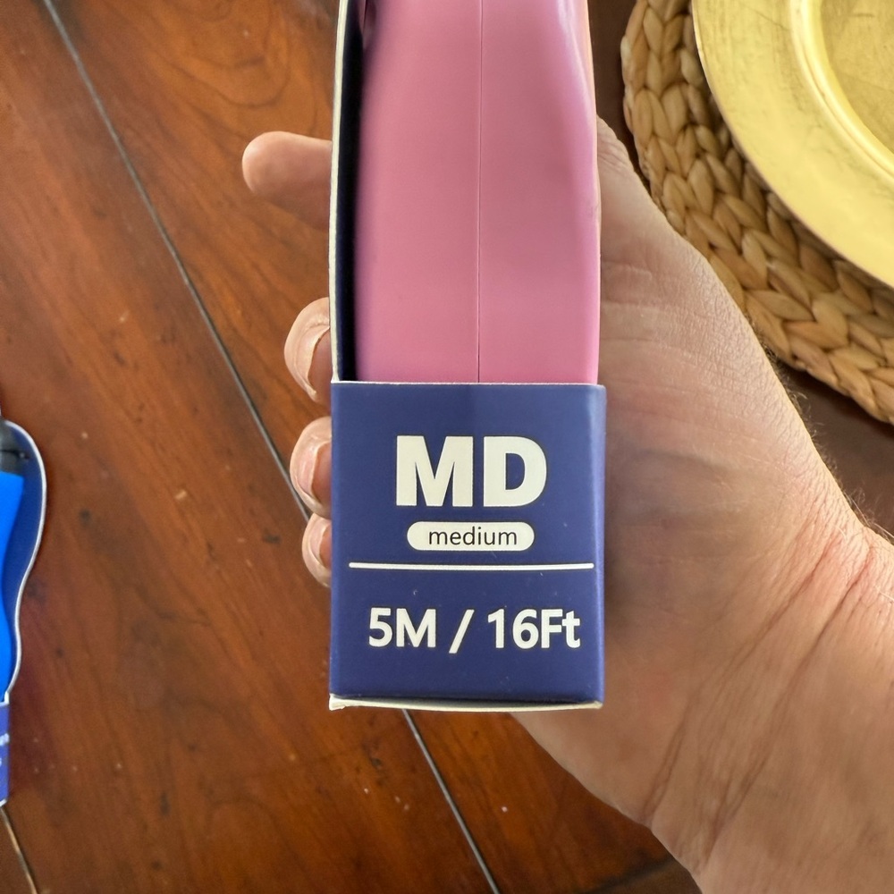 Pink Retractable Dog Leash - Picture 3 of 4